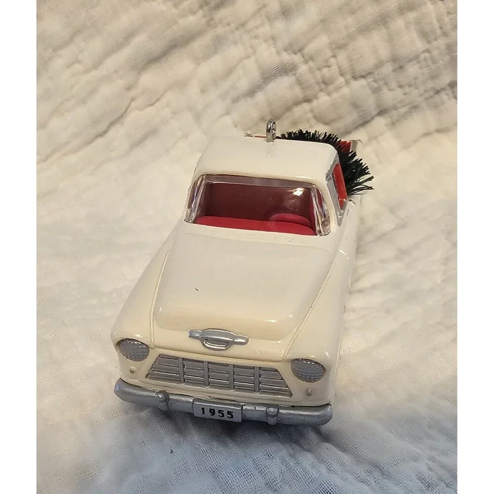 1996 Hallmark Ornament 1955 CHEVROLET CAMEO All-American Trucks1-18-1